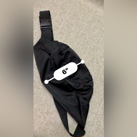 🦋funny bag, black color, satin fabric. excellent condition.🦋
🧿#BLKF - Picture 8 of 17